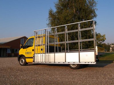 14-flatbedtruck-glassrack.jpg