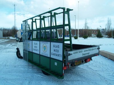 37-flatbedtruck-glassrack.JPG