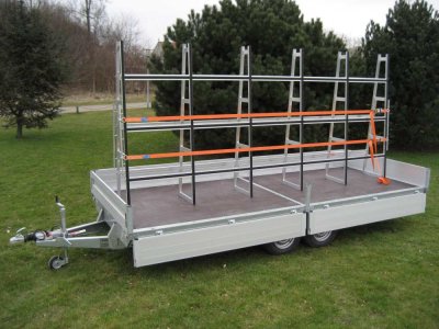 7-glassrack-on-trailer.jpg